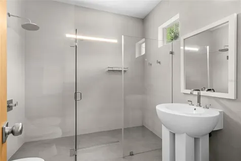 9 Castaña Street Guaynabo PR 00968