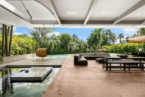 9 Castaña Street Guaynabo PR 00968