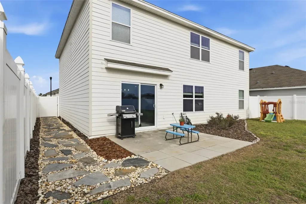 879 NW 251st Drive Newberry FL 32669