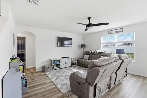 879 NW 251st Drive Newberry FL 32669