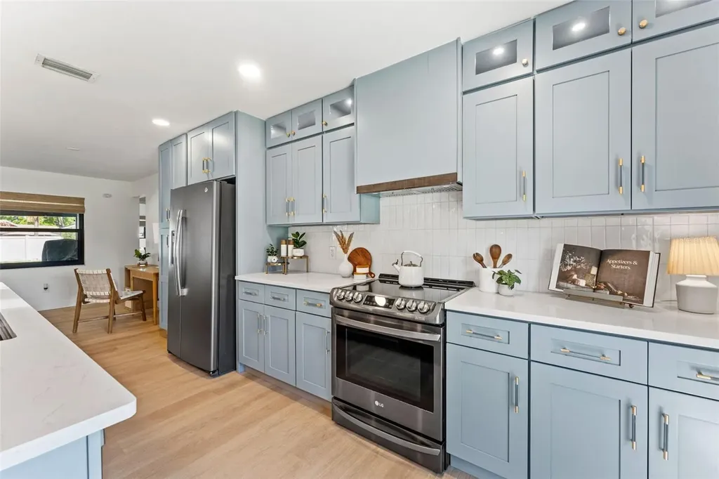 5233 Jennifer Place Orlando FL 32807