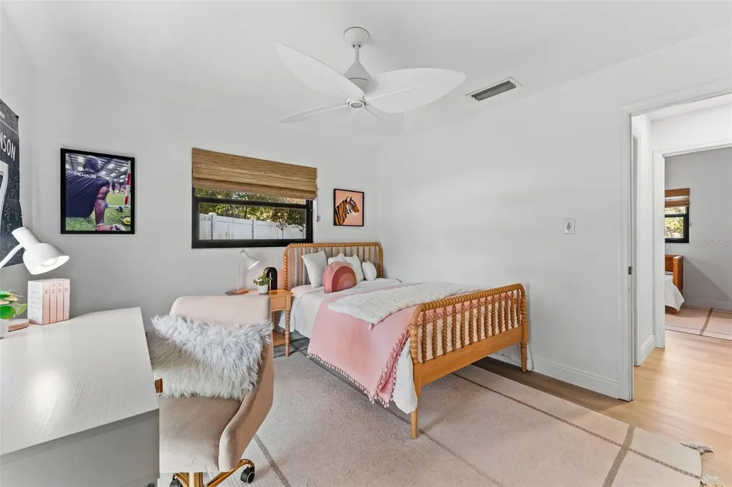 5233 Jennifer Place Orlando FL 32807