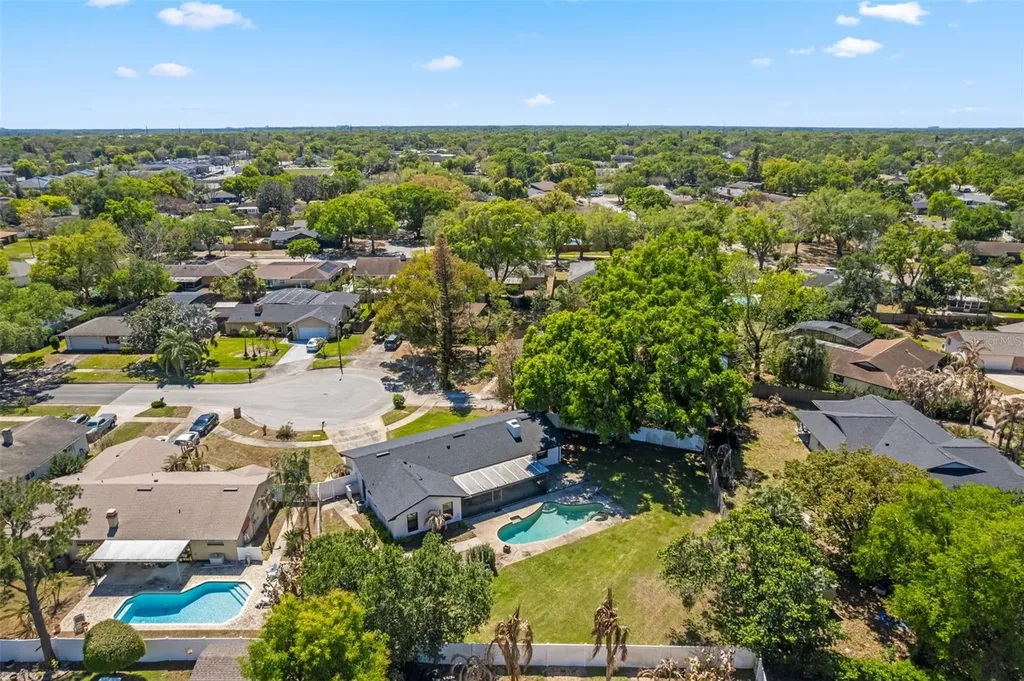 5233 Jennifer Place Orlando FL 32807