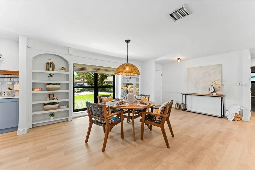 5233 Jennifer Place Orlando FL 32807