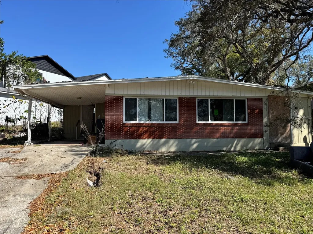 7921 Lakeshore Drive Tampa FL 33604