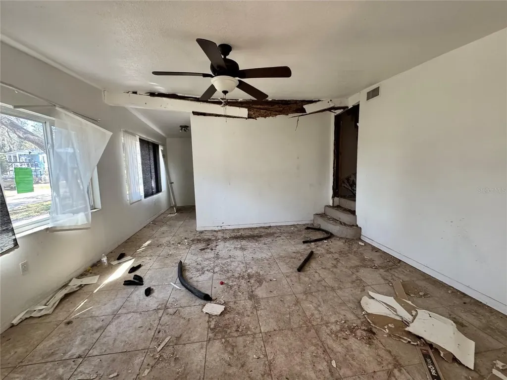 7921 Lakeshore Drive Tampa FL 33604
