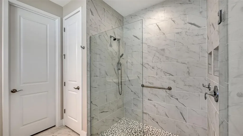 5521 Blue Water Boulevard Sarasota FL 34238