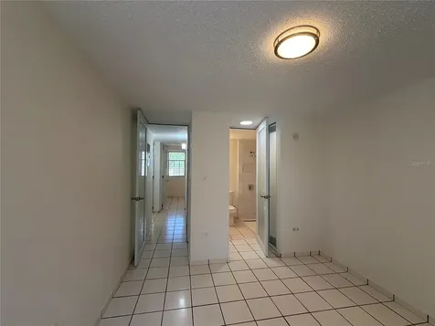 Apt. Ac-101 Cond. Turabo Clusters Caguas PR 00725