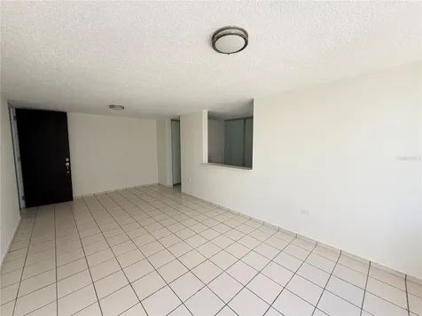 Apt. Ac-101 Cond. Turabo Clusters Caguas PR 00725