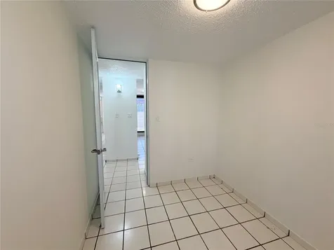 Apt. Ac-101 Cond. Turabo Clusters Caguas PR 00725