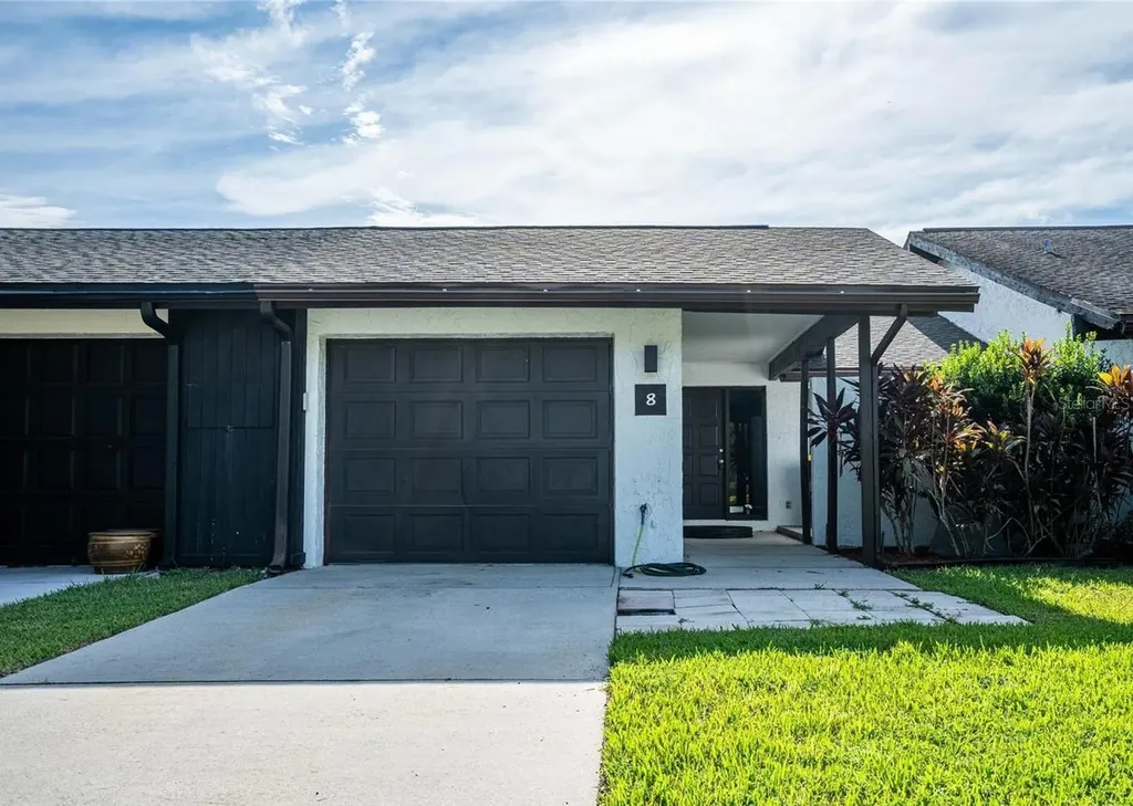 8 Huntley Court Haines City FL 33844