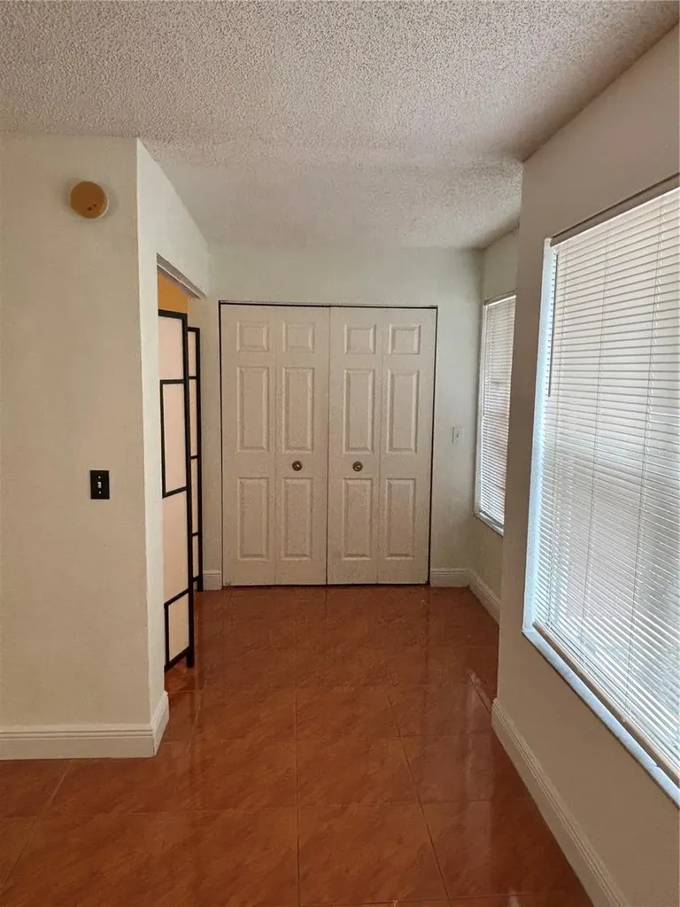 5152 Conroy Road Orlando FL 32811