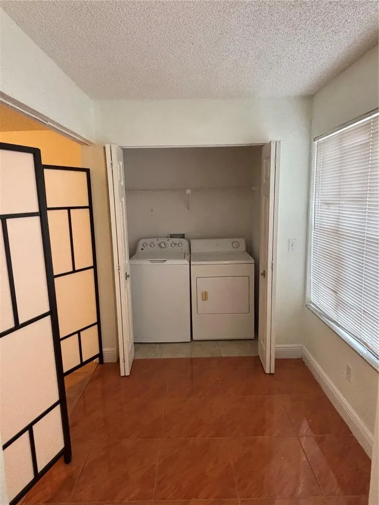 5152 Conroy Road Orlando FL 32811