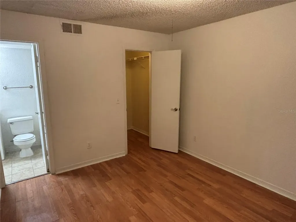 5152 Conroy Road Orlando FL 32811