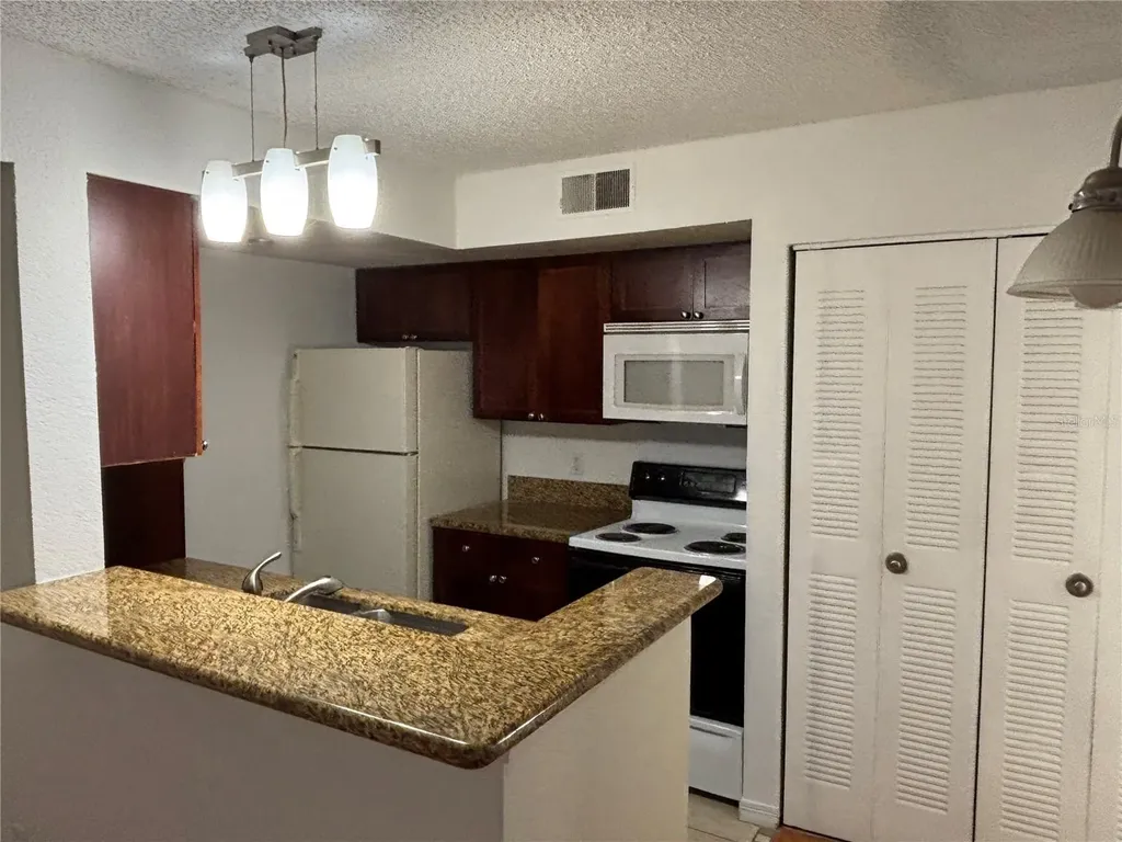 5152 Conroy Road Orlando FL 32811