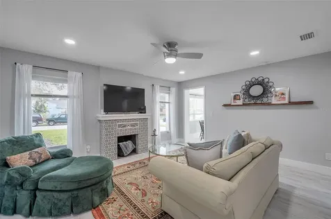 2703 18th Street S St Petersburg FL 33712