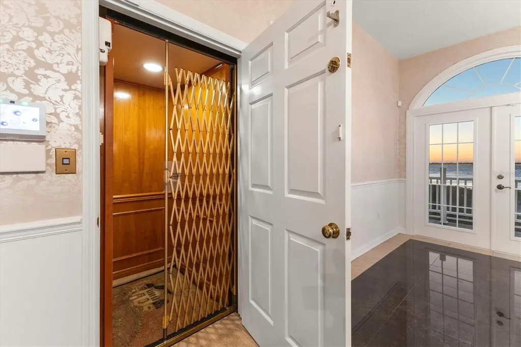 3308 Palma Sola Boulevard Bradenton FL 34209