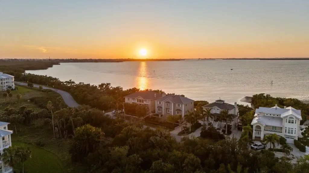 3308 Palma Sola Boulevard Bradenton FL 34209