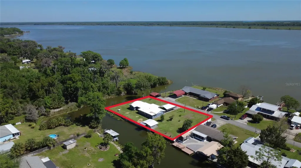 664 Cr 467 Lake Panasoffkee FL 33538