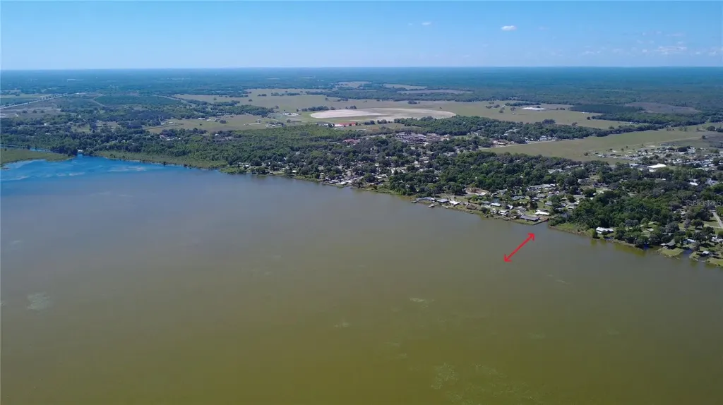 664 Cr 467 Lake Panasoffkee FL 33538