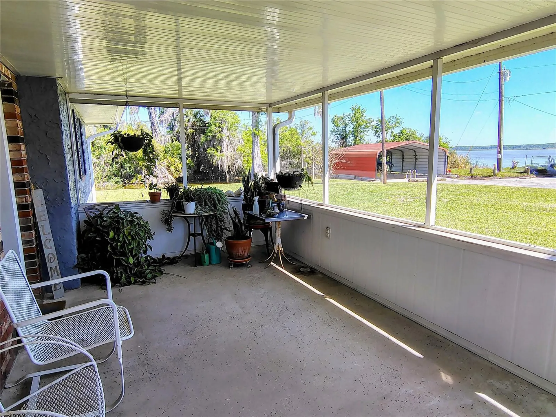 664 Cr 467 Lake Panasoffkee FL 33538
