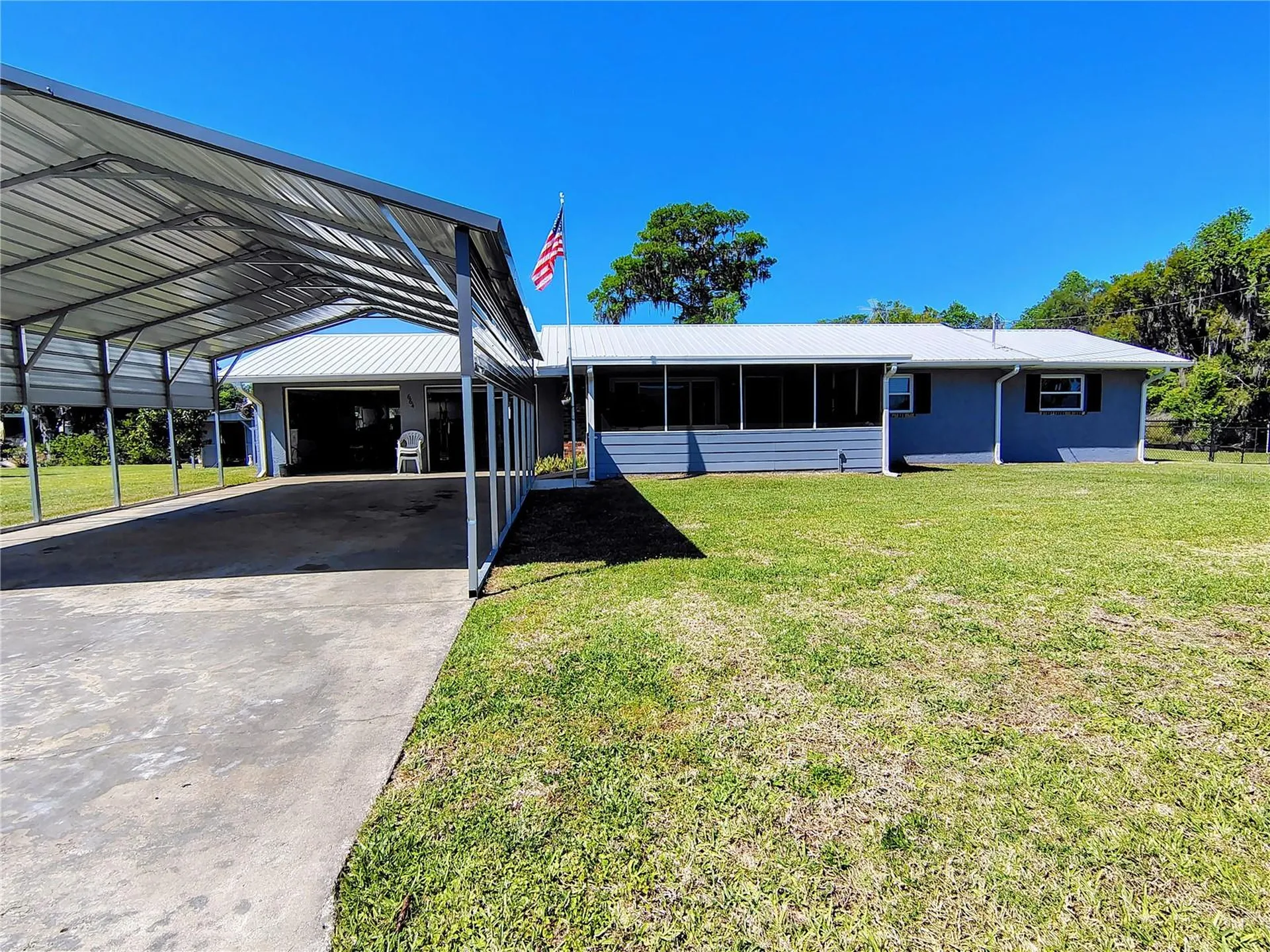 664 Cr 467 Lake Panasoffkee FL 33538