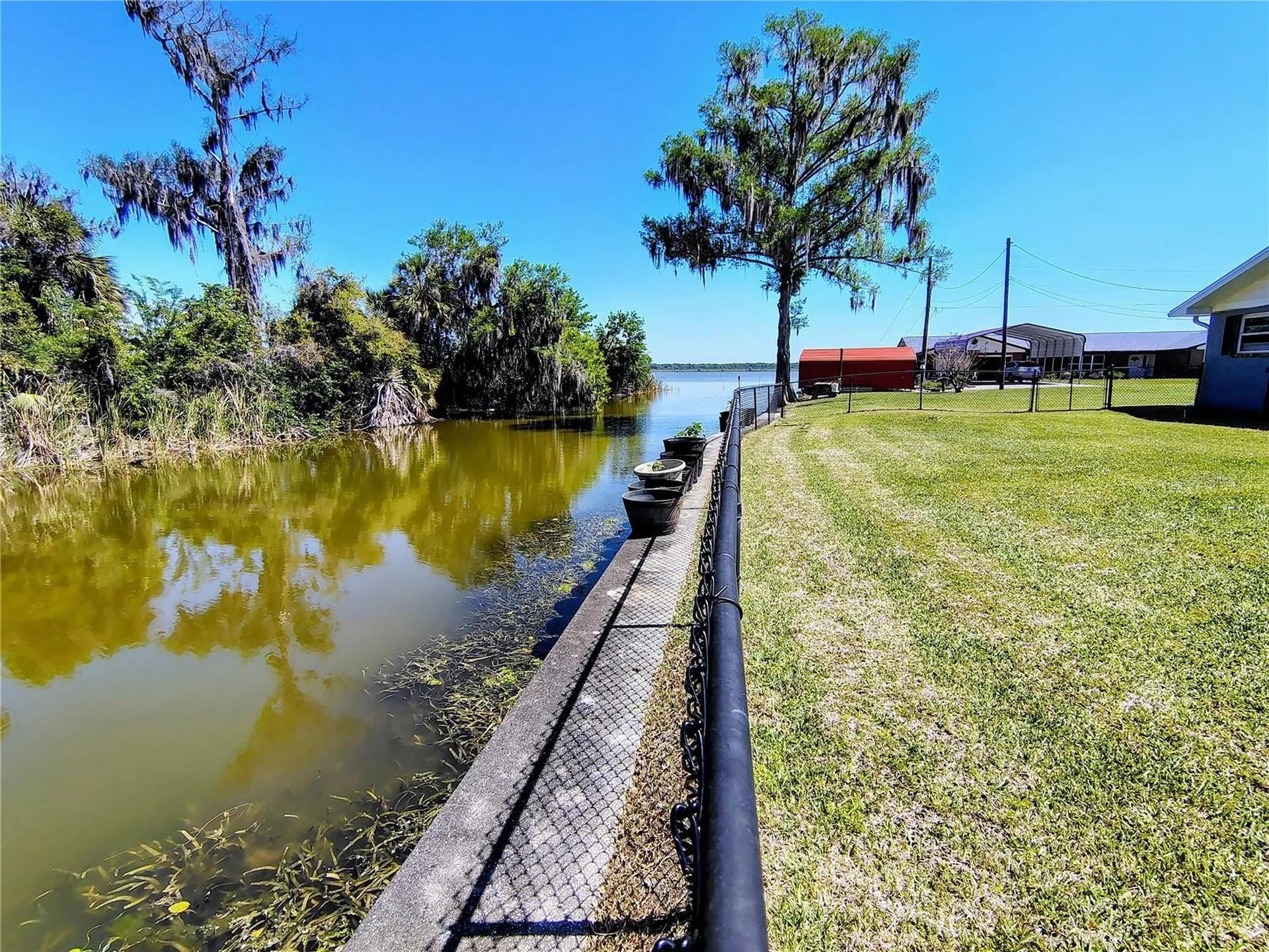 664 Cr 467 Lake Panasoffkee FL 33538