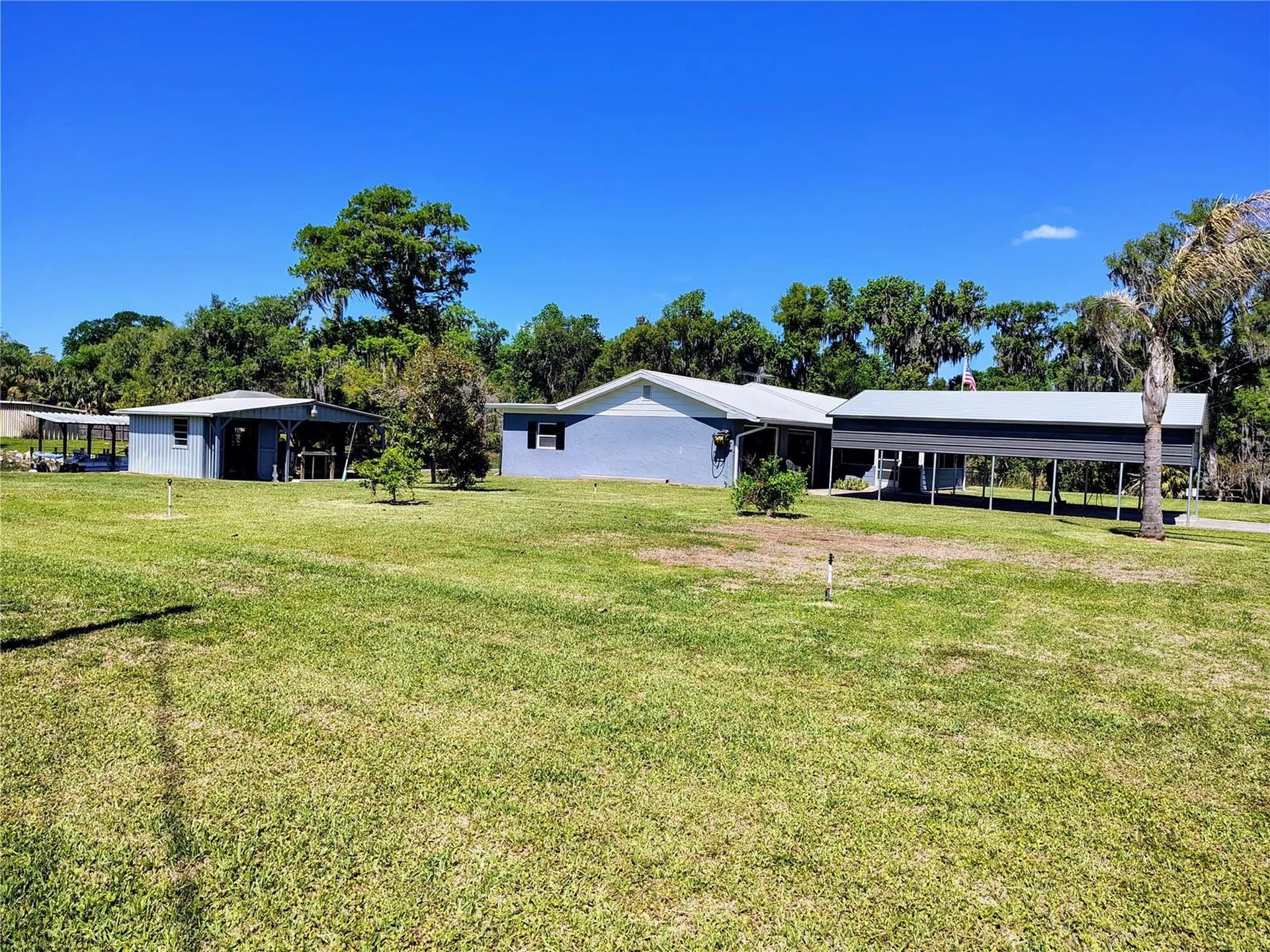 664 Cr 467 Lake Panasoffkee FL 33538