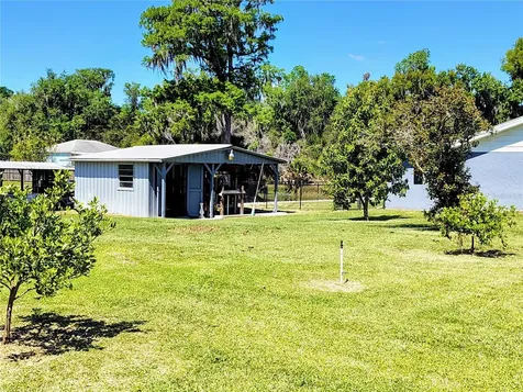 664 Cr 467 Lake Panasoffkee FL 33538