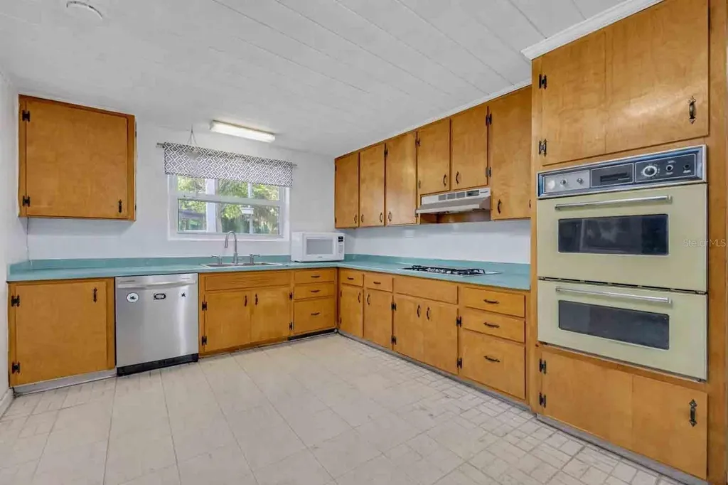 613 Still Street Kissimmee FL 34744