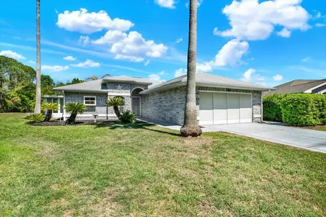 29451 Schinnecock Hills Lane San Antonio FL 33576