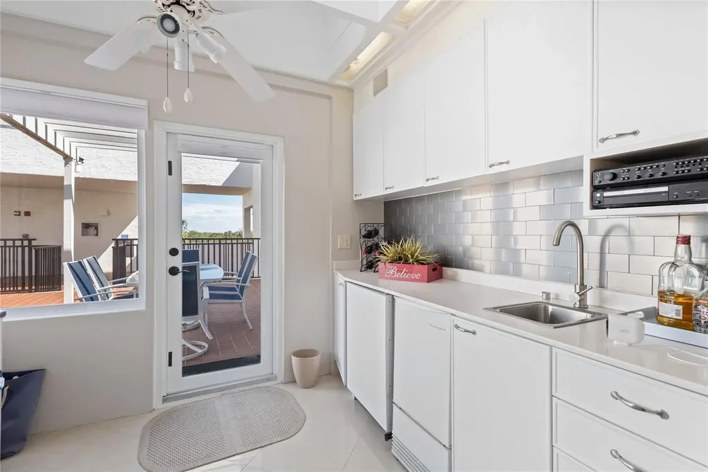 1445 Gulf Of Mexico Drive Longboat Key FL 34228