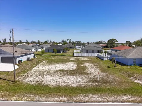 3605 W Gator Circle Cape Coral FL 33909