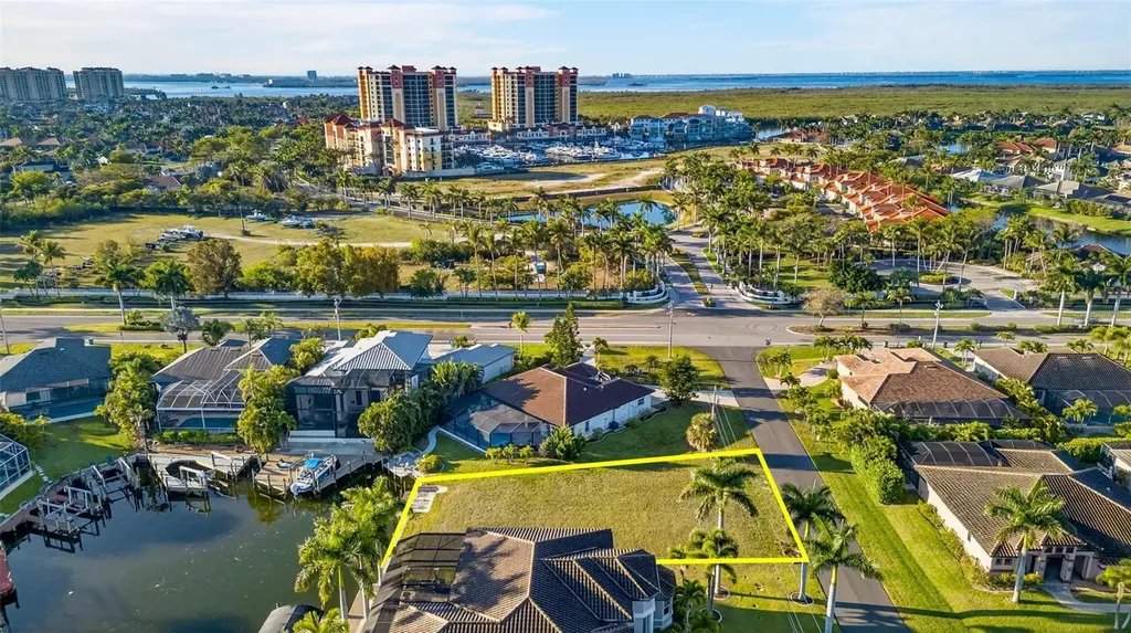 5423 SW 17th Avenue Cape Coral FL 33914