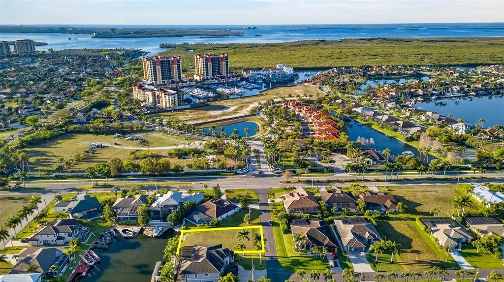 5423 SW 17th Avenue Cape Coral FL 33914