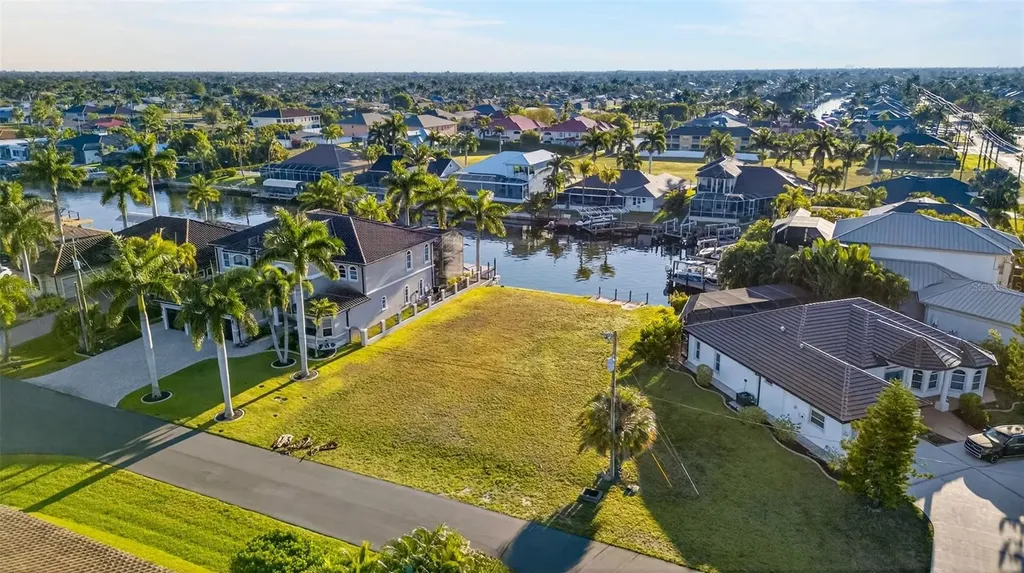 5423 SW 17th Avenue Cape Coral FL 33914