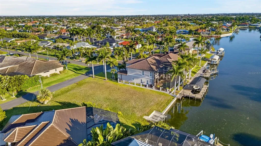 5423 SW 17th Avenue Cape Coral FL 33914