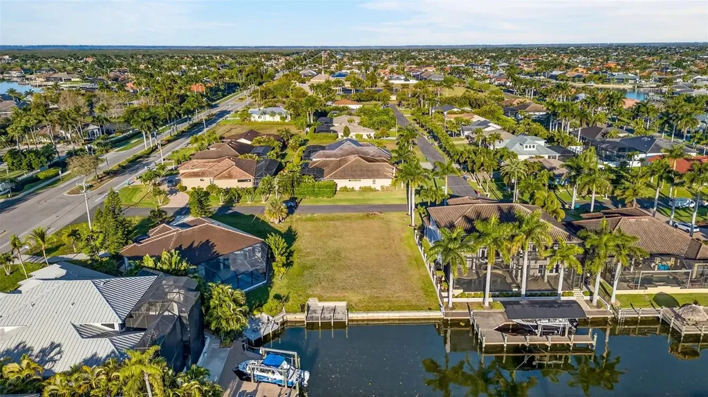 5423 SW 17th Avenue Cape Coral FL 33914