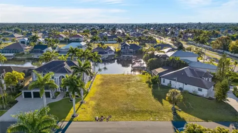 5423 SW 17th Avenue Cape Coral FL 33914