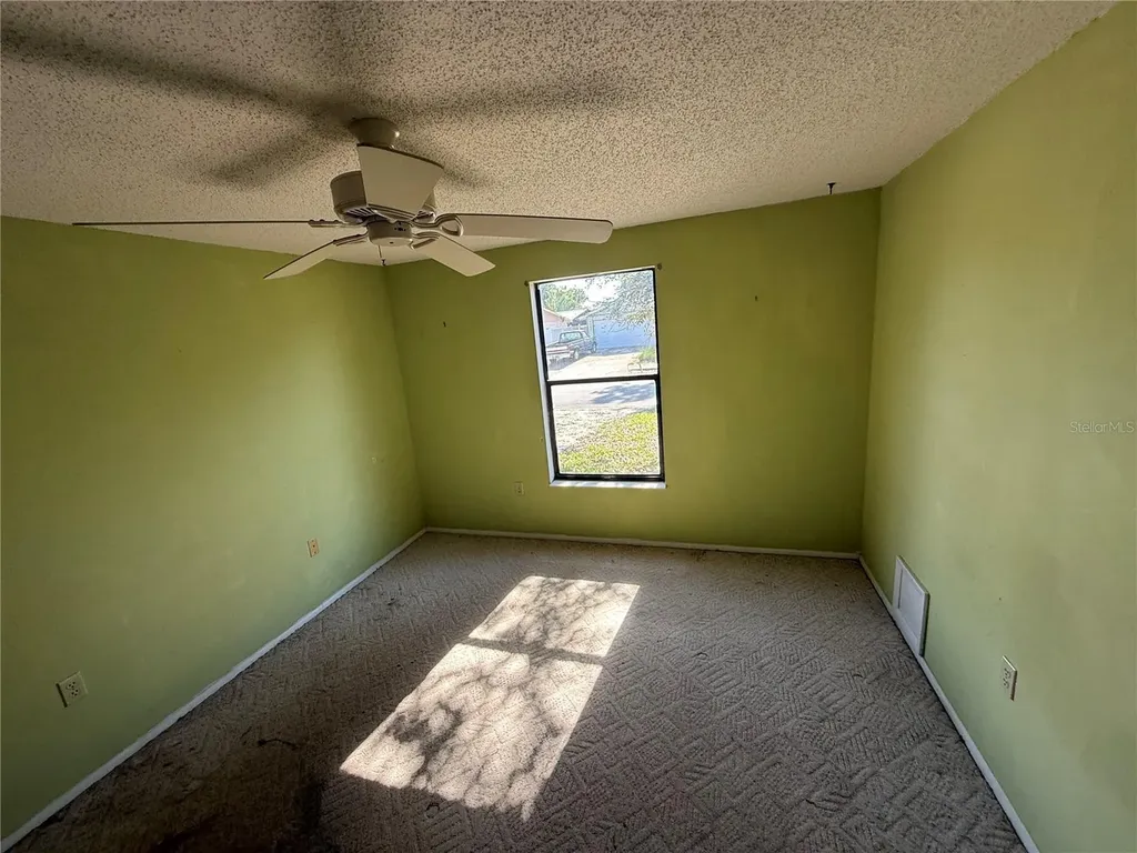 6608 36th Avenue Drive W Bradenton FL 34209