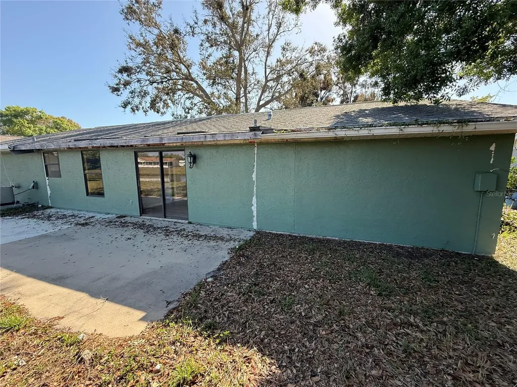6608 36th Avenue Drive W Bradenton FL 34209