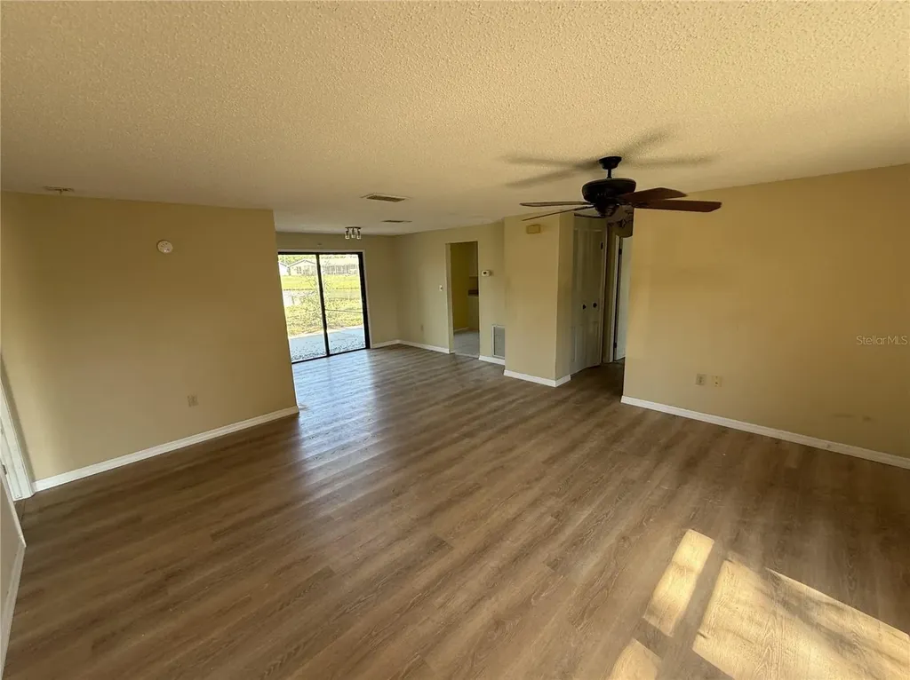 6608 36th Avenue Drive W Bradenton FL 34209