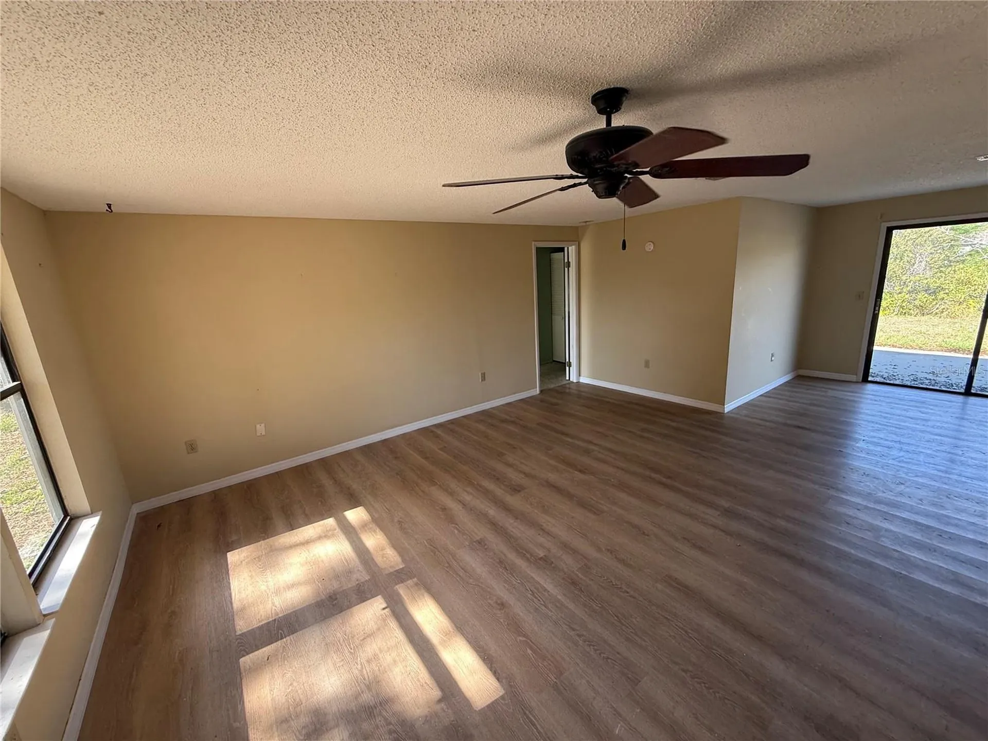 6608 36th Avenue Drive W Bradenton FL 34209
