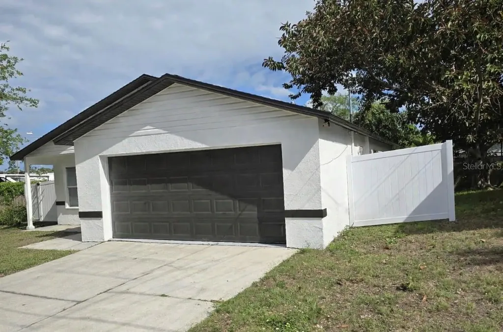 1014 16th Avenue NW Largo FL 33756