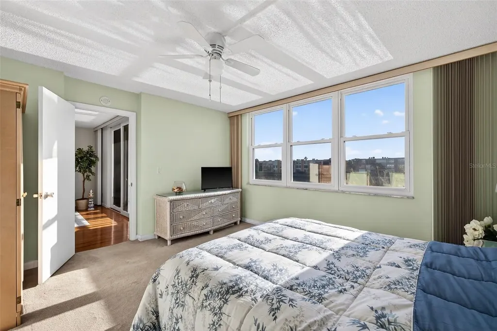 7625 Sun Island Drive S South Pasadena FL 33707