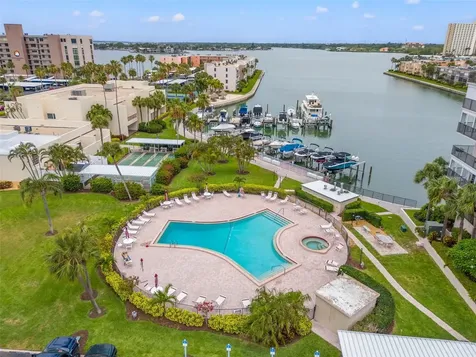 7625 Sun Island Drive S South Pasadena FL 33707