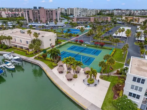 7625 Sun Island Drive S South Pasadena FL 33707