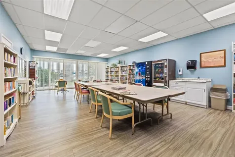 7625 Sun Island Drive S South Pasadena FL 33707