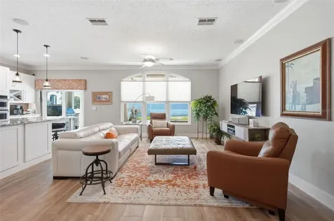 2706 Sierra Vista Way Holiday FL 34691