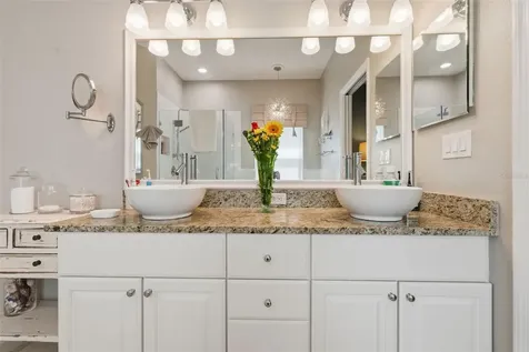 2706 Sierra Vista Way Holiday FL 34691